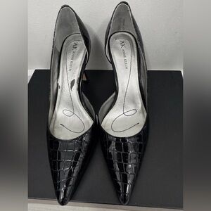 Anne Klein Black Patent Croc-Embossed Pointed-Toe size 7.5